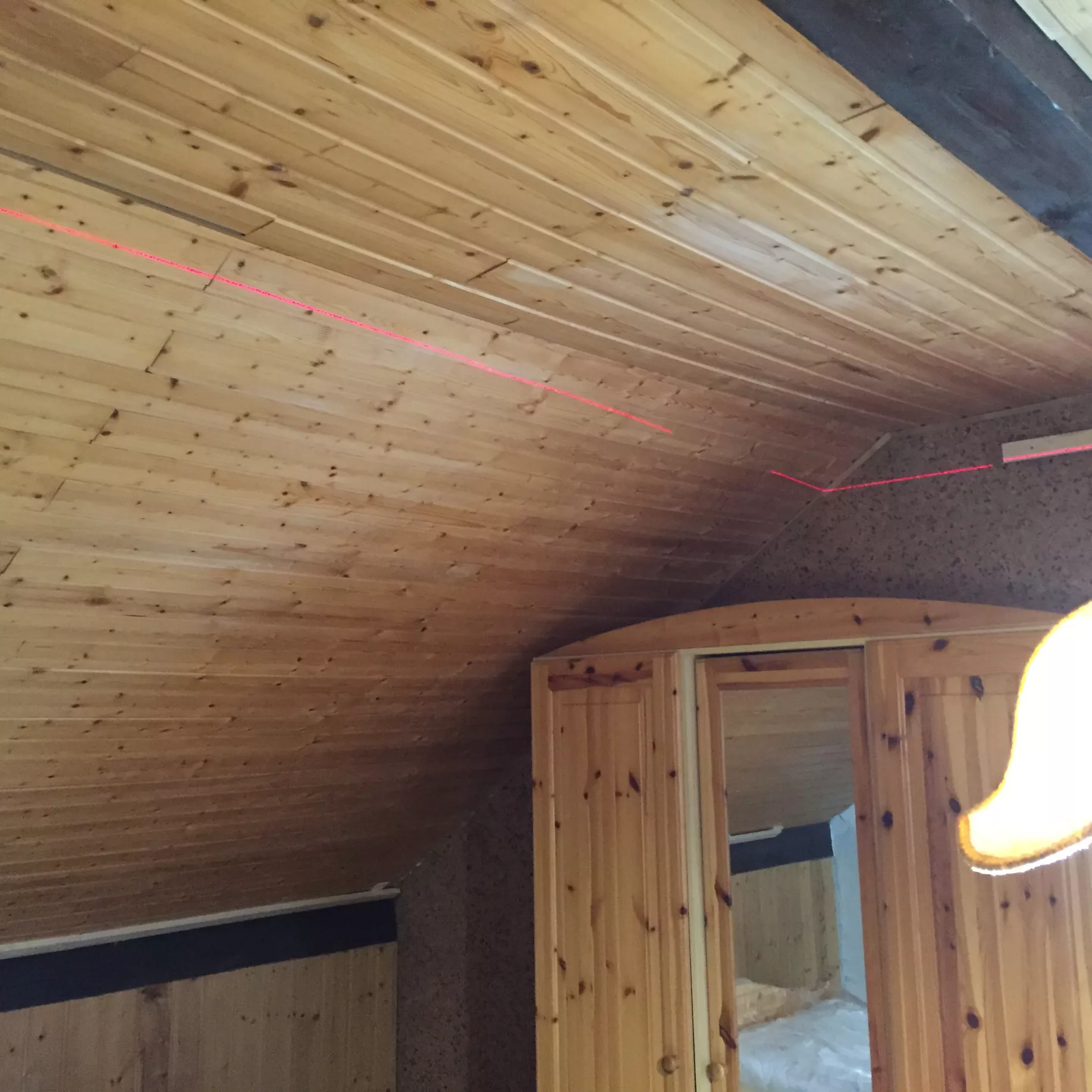 Renovierung Decke mit Dachschräge vorher